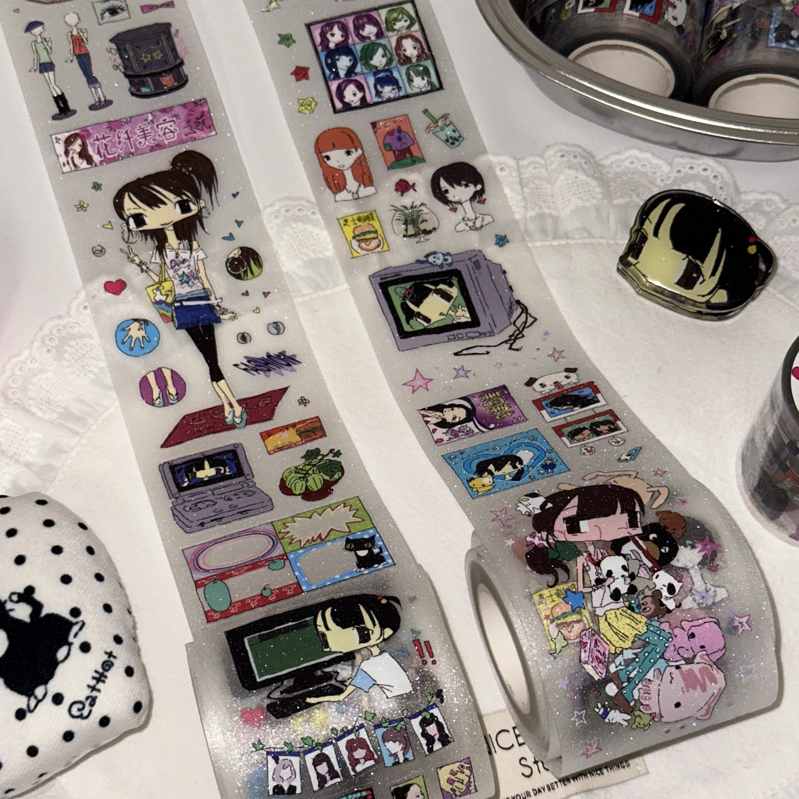 7.45 X EAT HOT - UNDERGROUND MALL STICKER ROLL