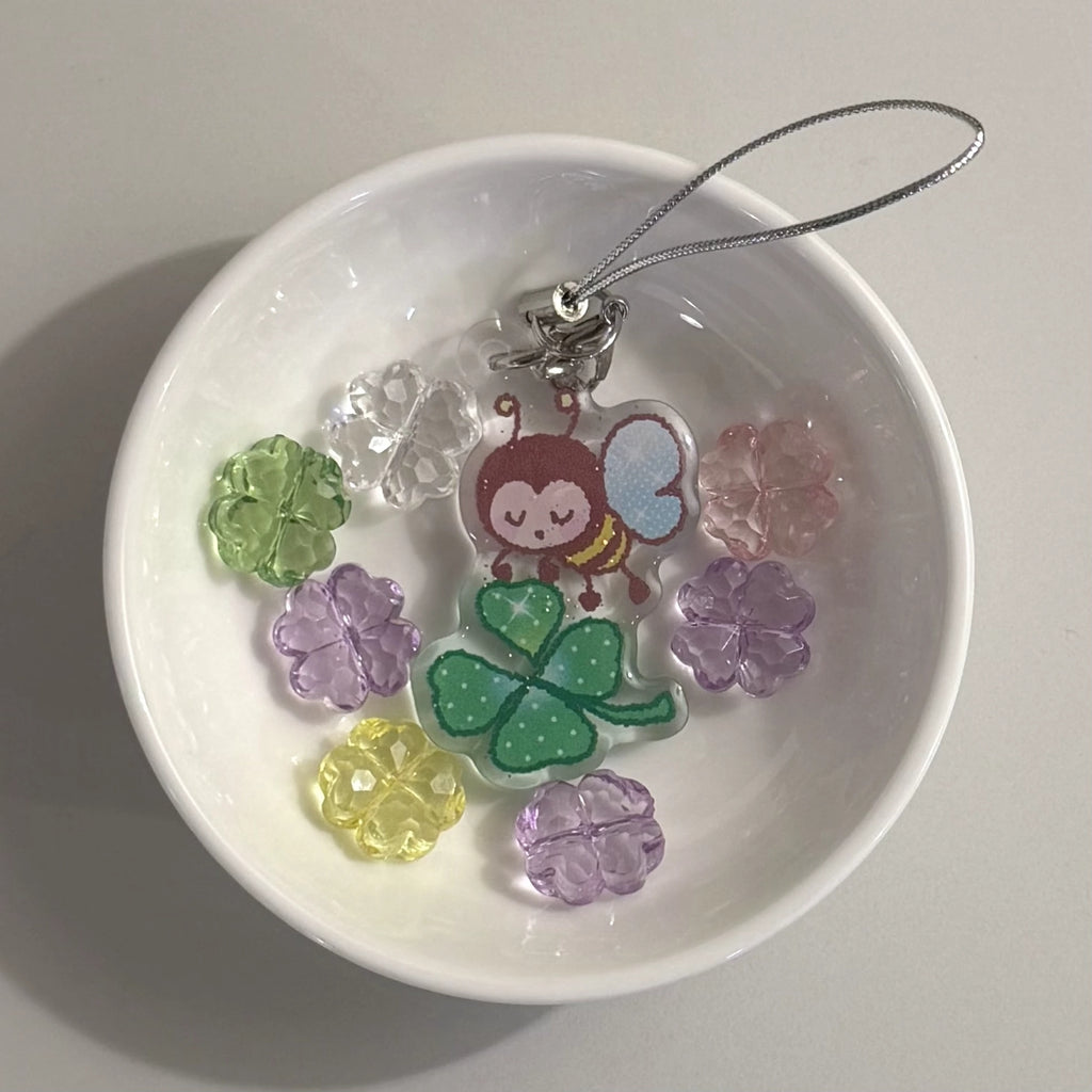 NIO BIUM X ONIONION - LUCKY CLOVER CHARMS