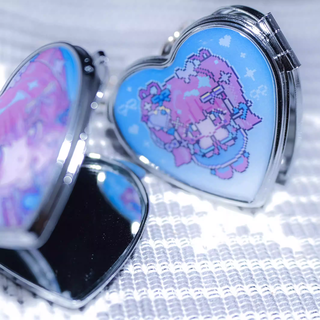 ANARRATOR - Heart Mirror Keychain