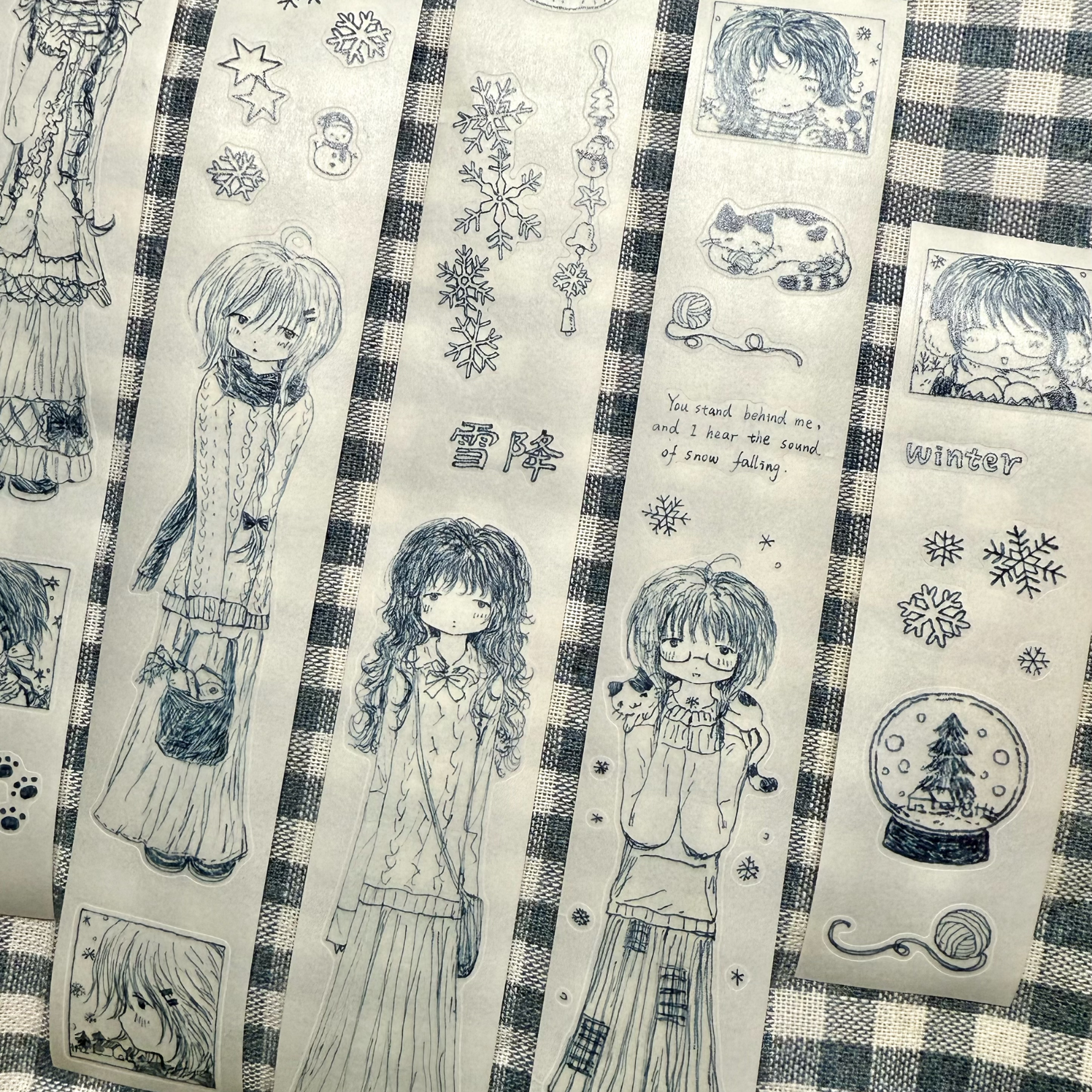 LIGHTED SNOW - SNOWFALL STICKER ROLL