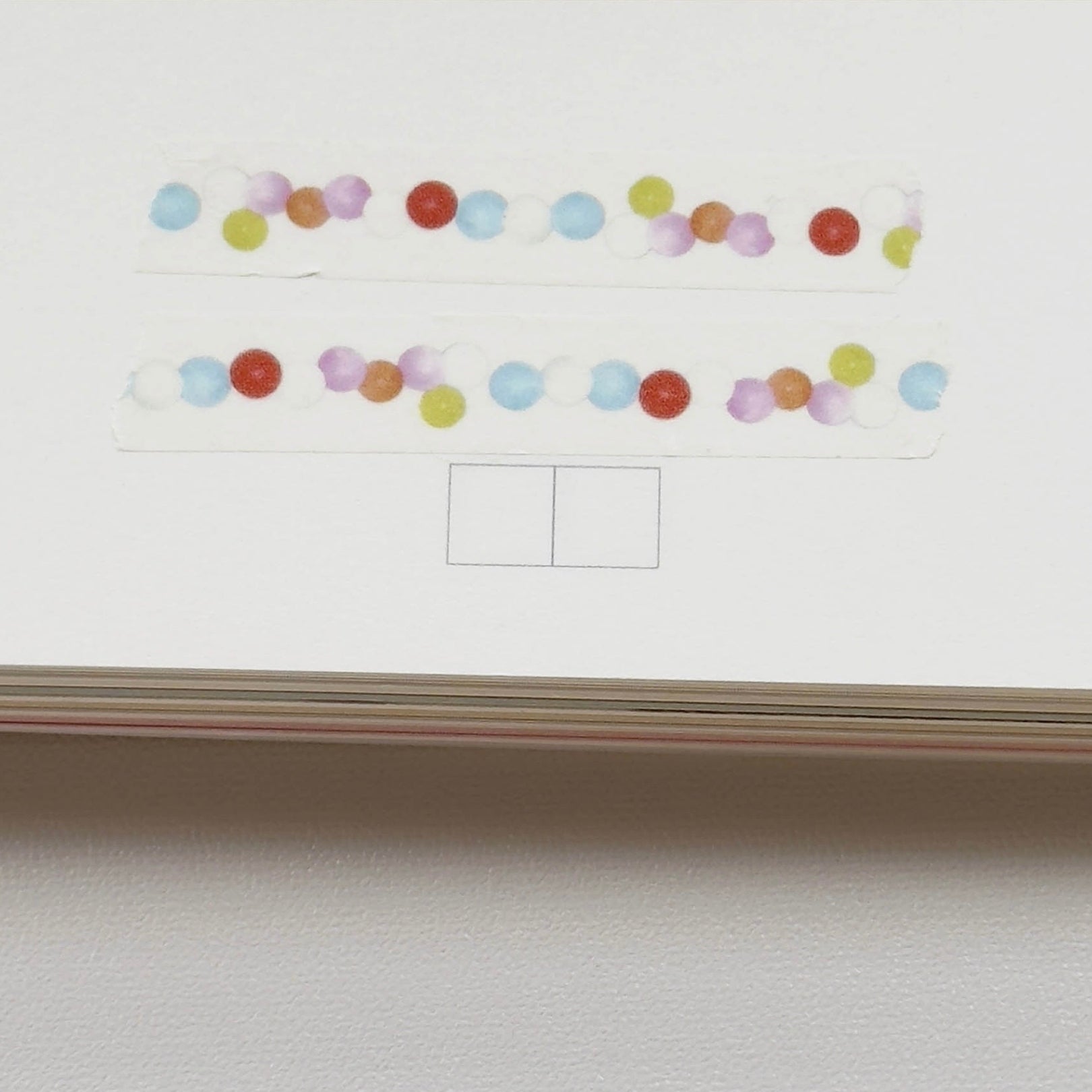 WILCOCONUT - COLORED BALL STICKER TAPE