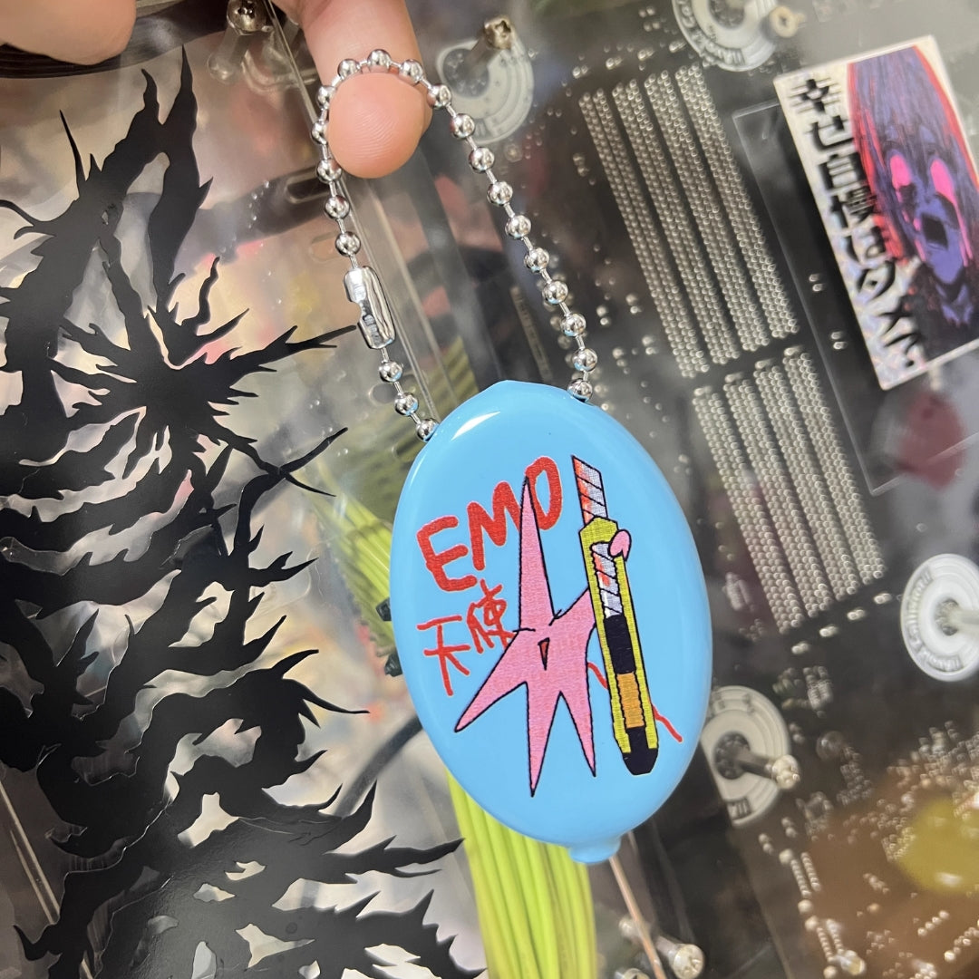 Mewgodow - Emo Angel Keychain