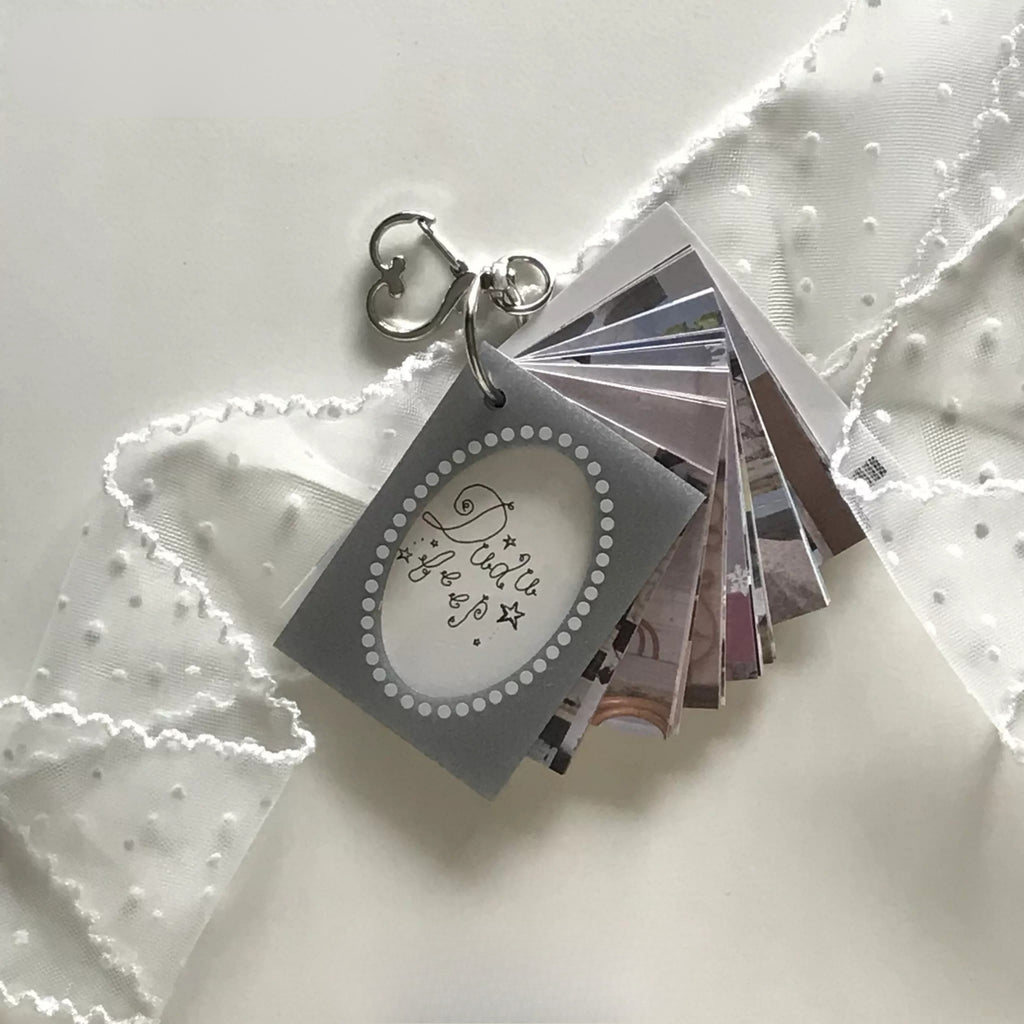 DUDUBEEP - OVAL CUTOUT CHARM